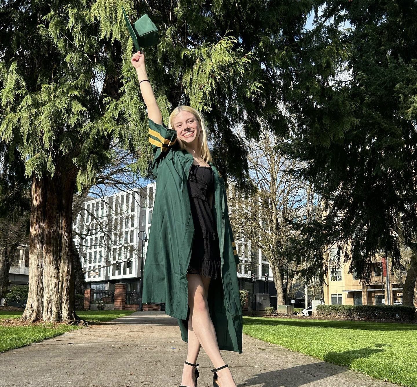 More college sluts for you losers ! πππ€² #KFPG9i7z