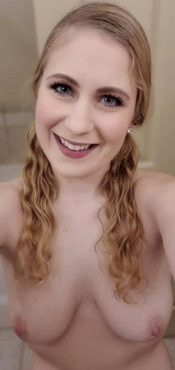 Cute wife that loves dick #HgNSpwN4