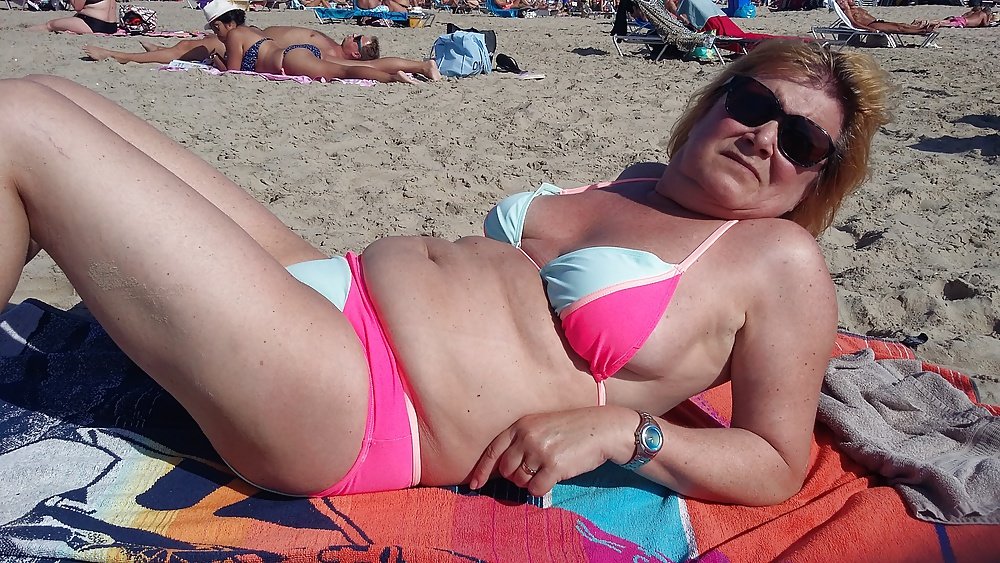 Mrs B - Sexy Mom - P1 #TOqrTkRr