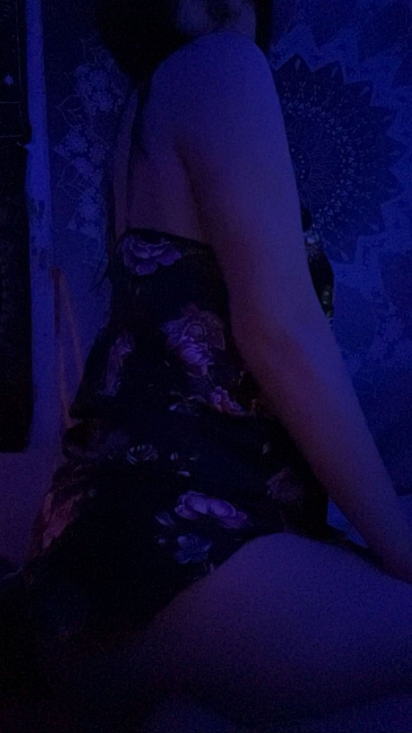 Teen slut Laura is any man's dream #Yo3XtgpJ