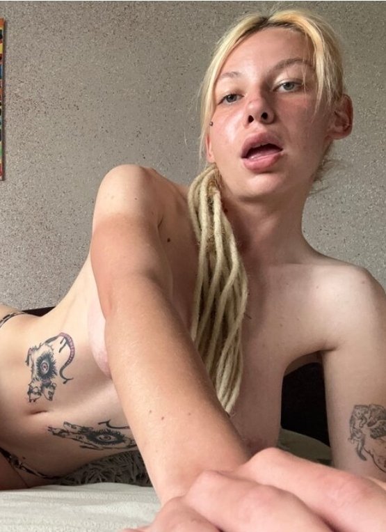 Emma ( Hungarian modell) #D5fRE7dA