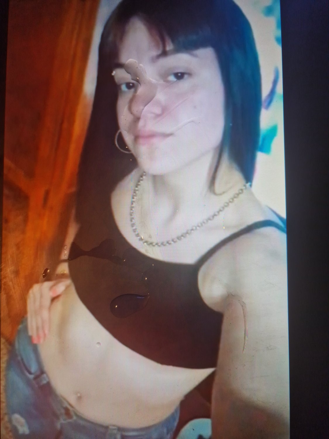 Cumtribute, tributo a Eugenia. Pendeja zorrita Argentina. Le encanta untarse el semen en su carita. #WIhUzAPe