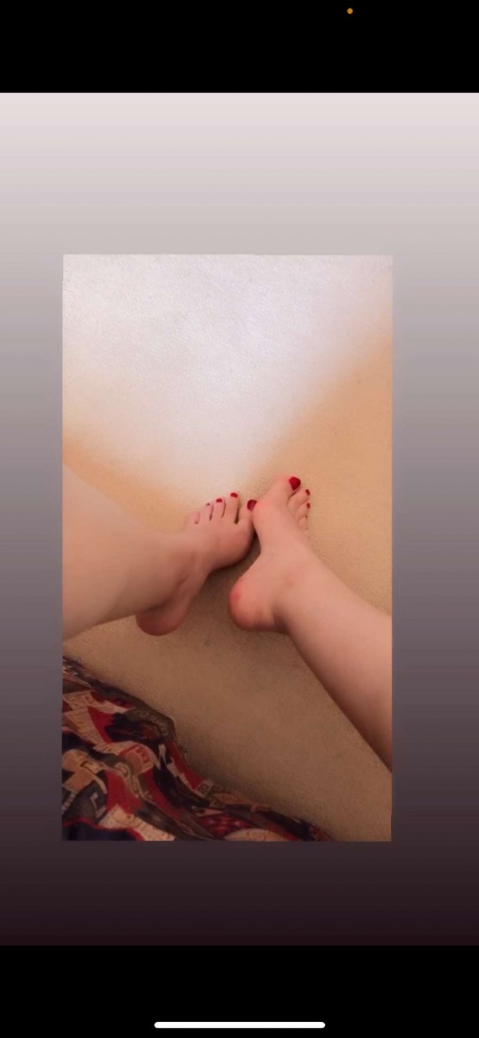 Najoua Rasbout Moroccan girl Stripes for money #Gla4znmS