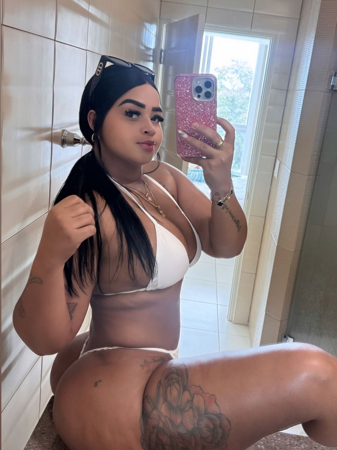 Culona en tanga #MFnZjHgg