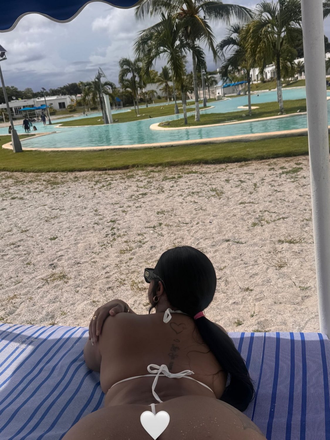 Culona en tanga #klLBKPGe