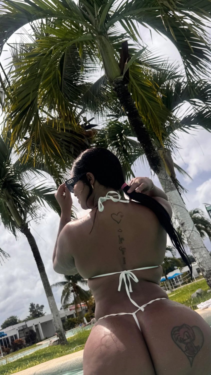 Culona en tanga #r1OLTa33