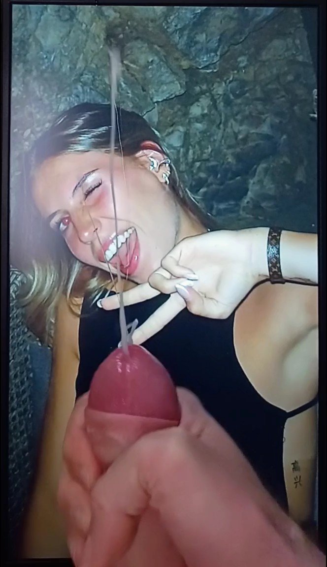 Super gorgeous fencing player G. C. deserves some dainty loads on her b-day period♉💦♎🎂😋cumtribute #3TPqvBhl