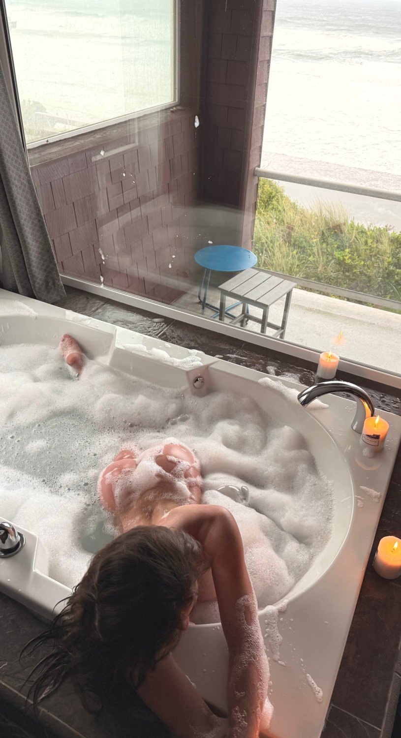 Can we try it in tub on our first date #SJgtk4oQ